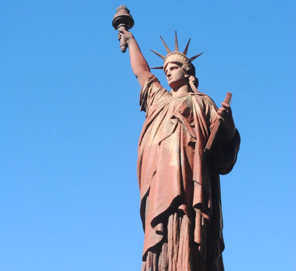 Estatua de la Libertad en Buenos Aires